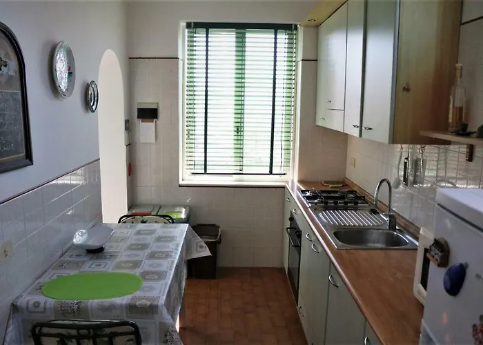 Casa Sunrise בית נופש אנה קאפרי